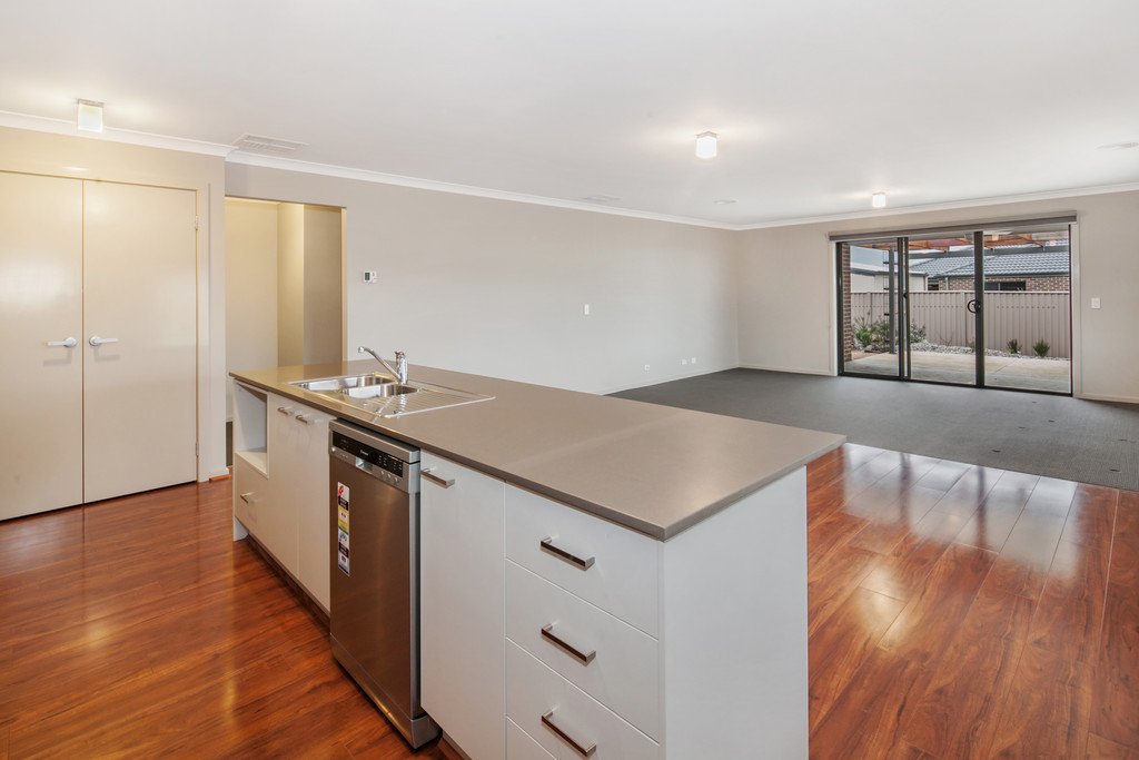 9 Kate Street DELACOMBE 4
