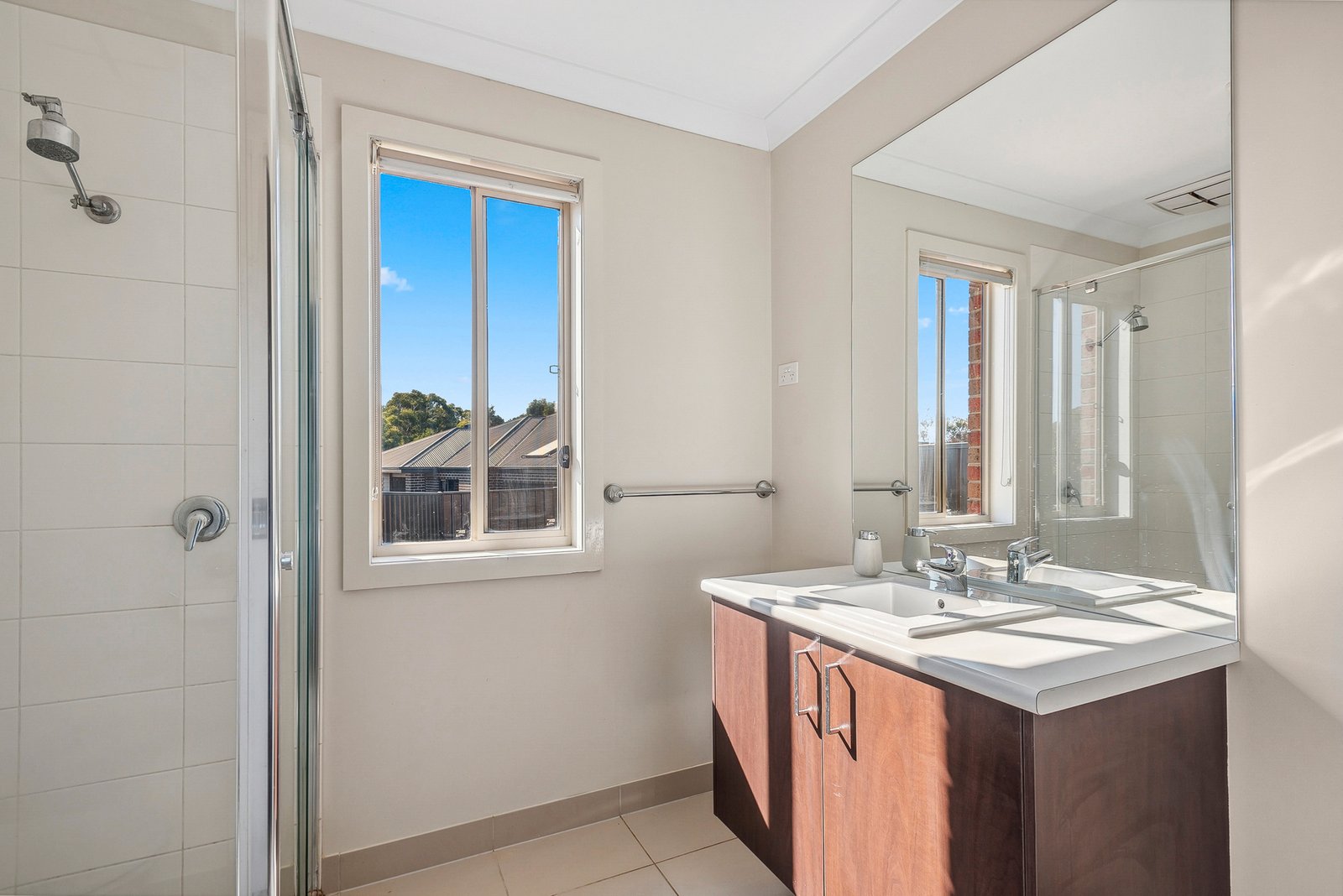 Real Estate and Property in 9 Kelly Close, Kyneton, VIC