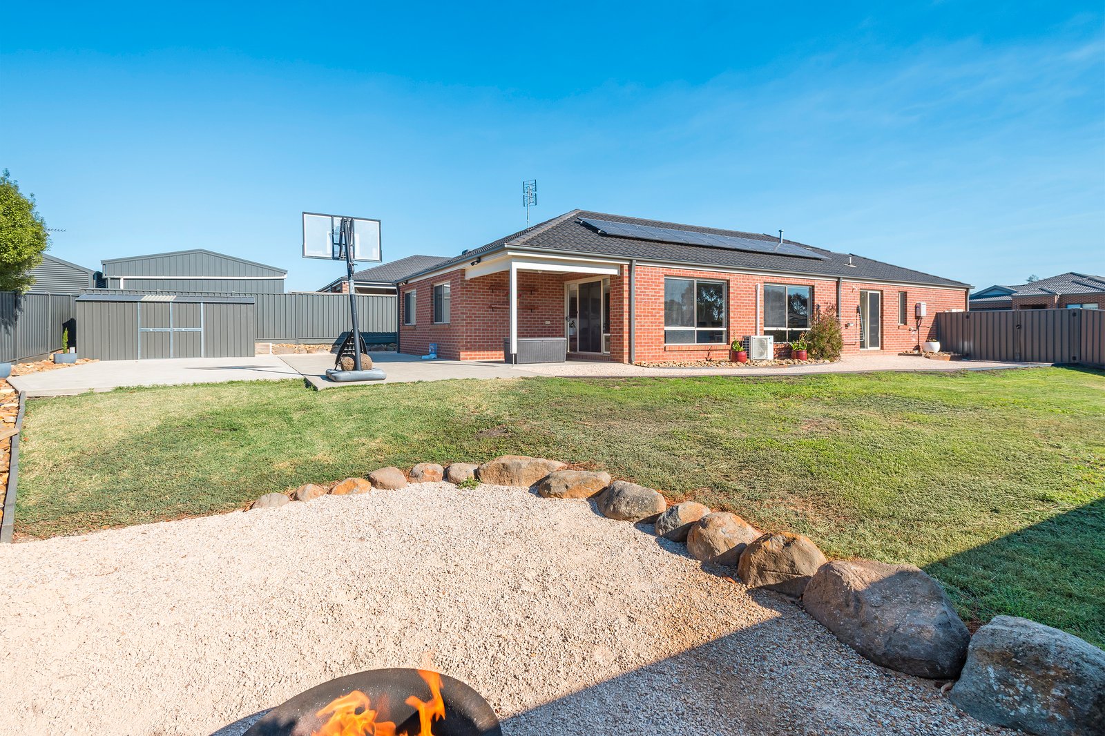 Real Estate and Property in 9 Kelly Close, Kyneton, VIC