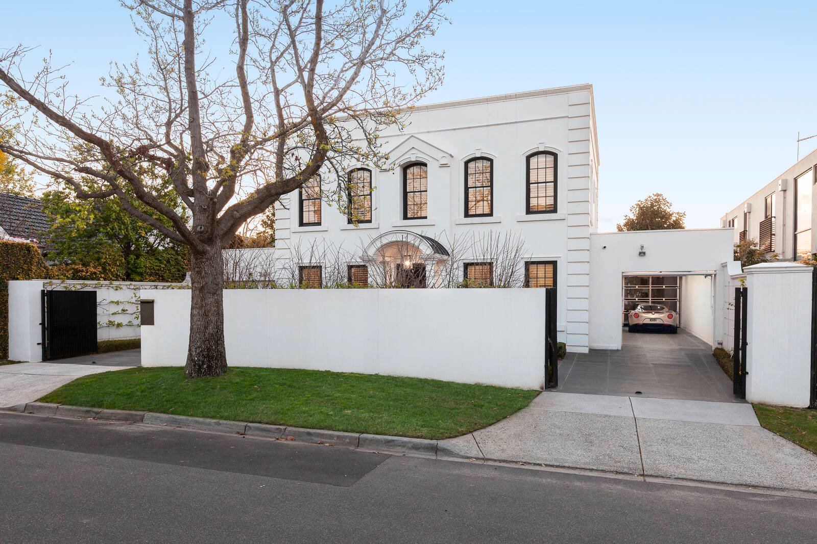 Real Estate and Property in 9 Kenley Court, Toorak, VIC