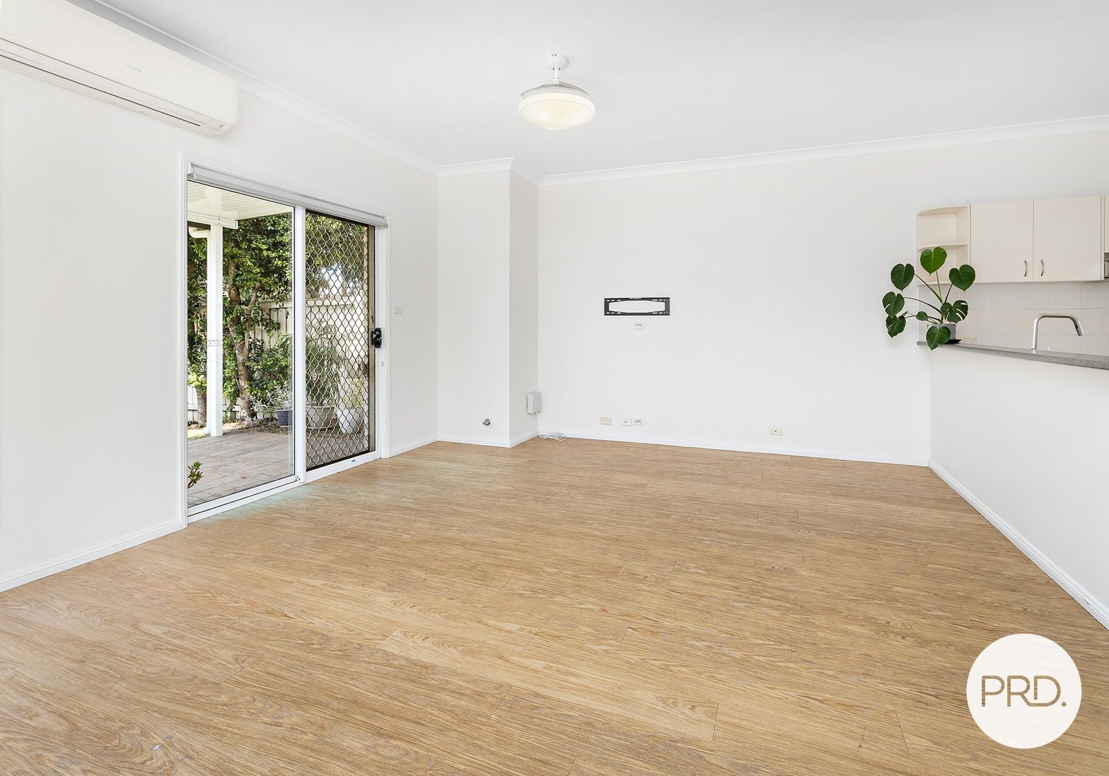 9 Kensington Lane DAPTO 6