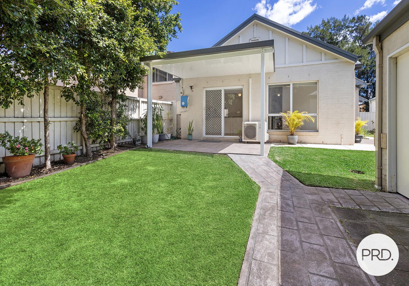 9 Kensington Lane DAPTO 9