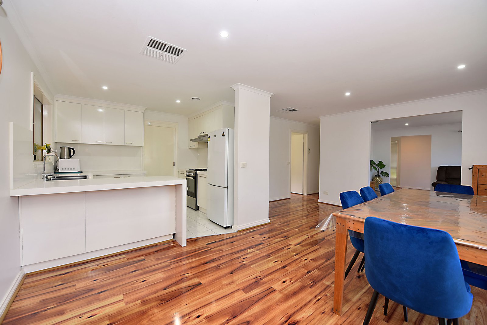Gallery: 9 Kestral Close