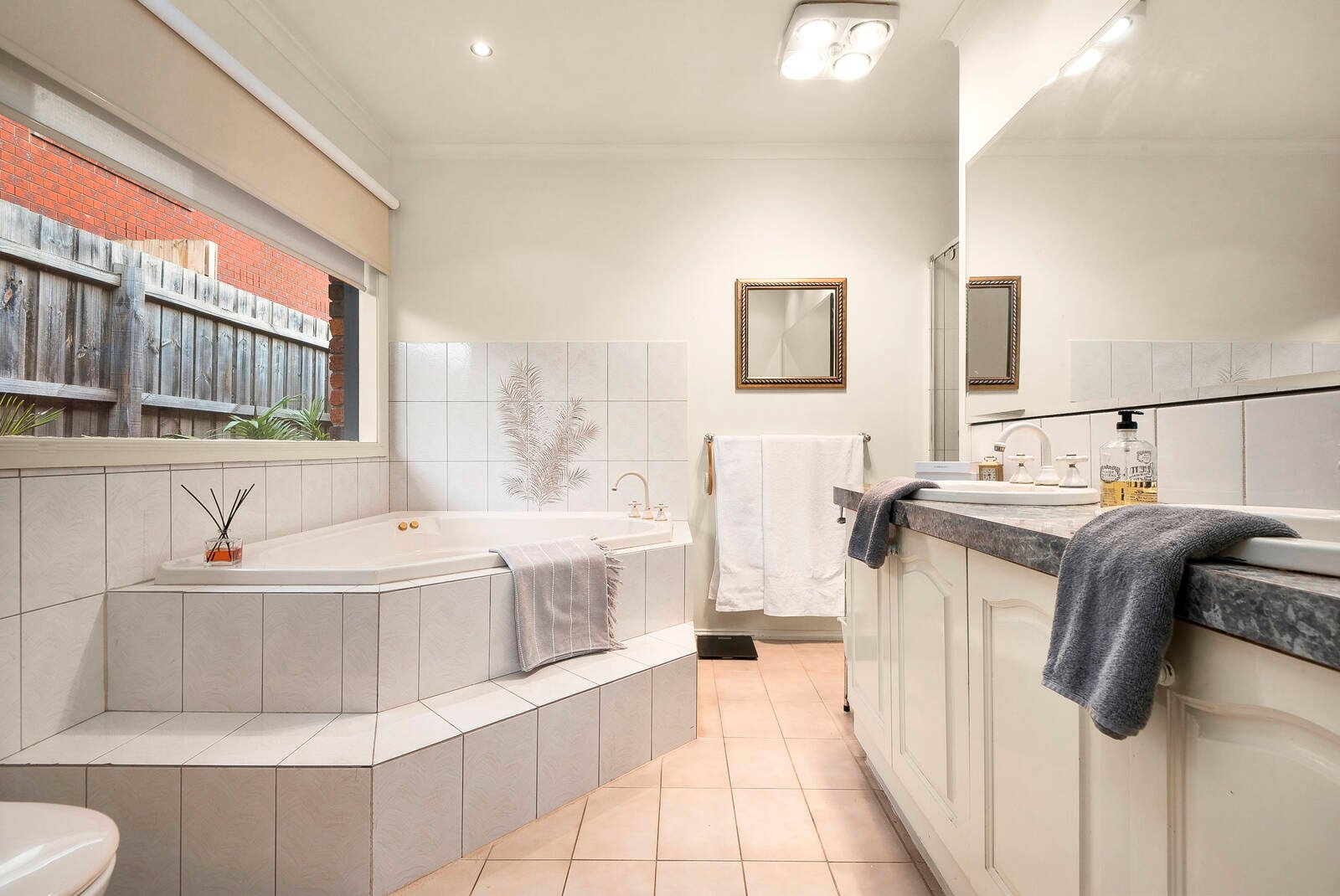 Real Estate and Property in 9 Kingburn Court, Templestowe, VIC