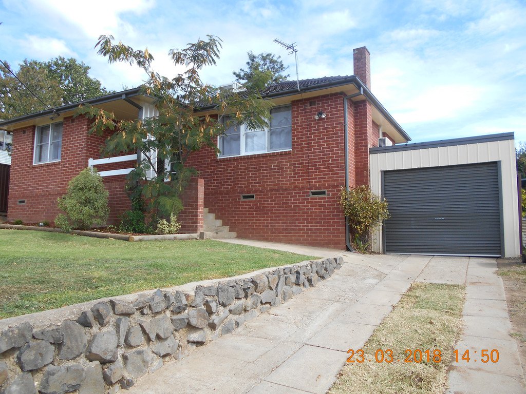 9 Lambie Street TUMUT 1