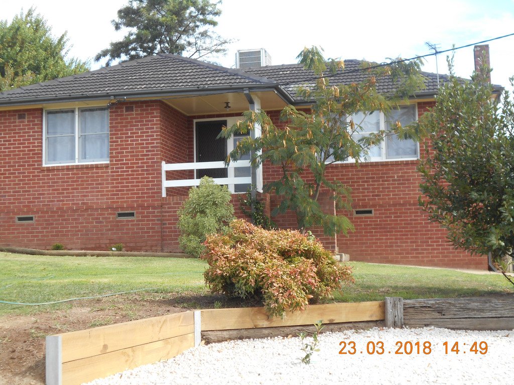 9 Lambie Street TUMUT 2