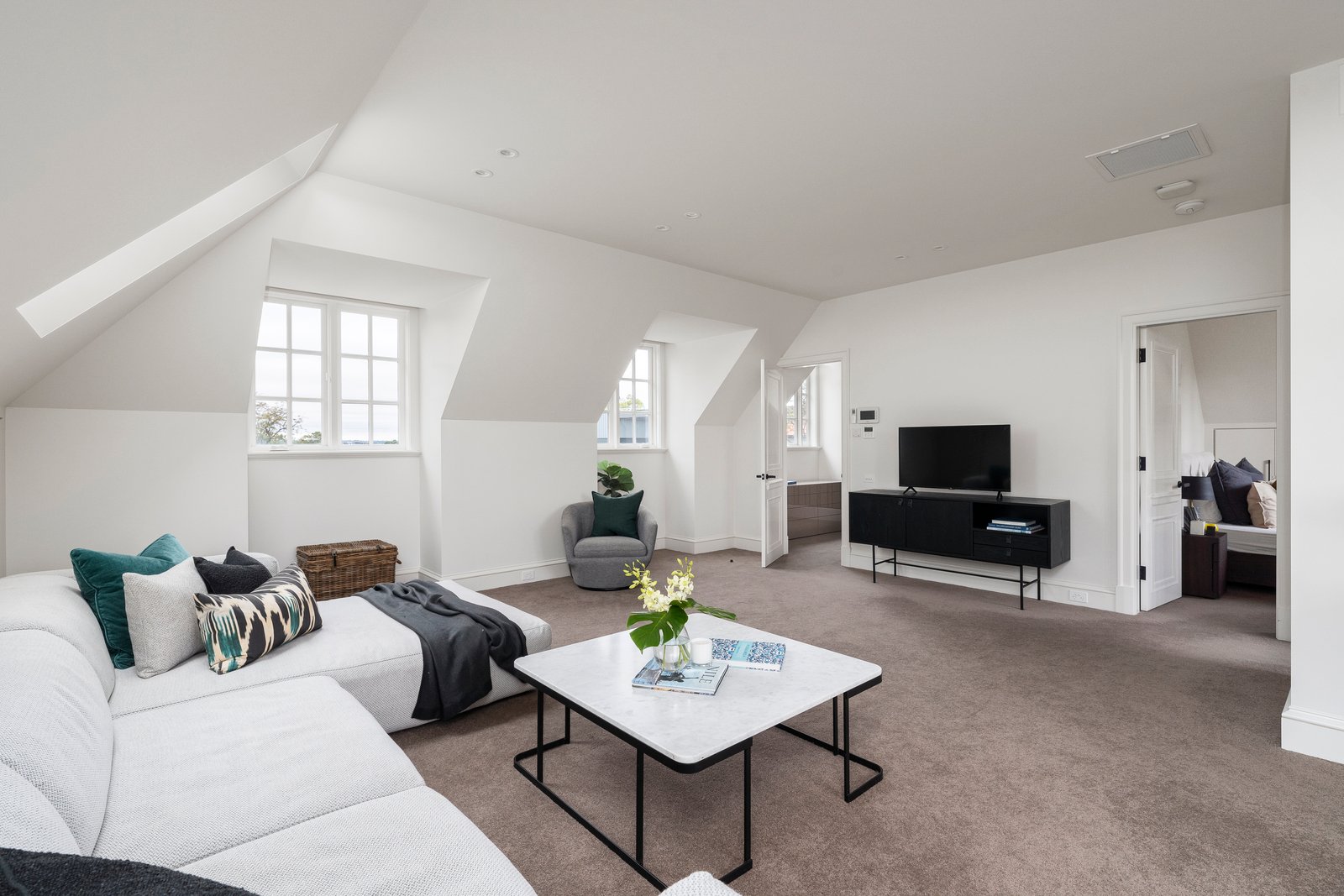 Real Estate and Property in 9 Landen Place, Toorak, VIC