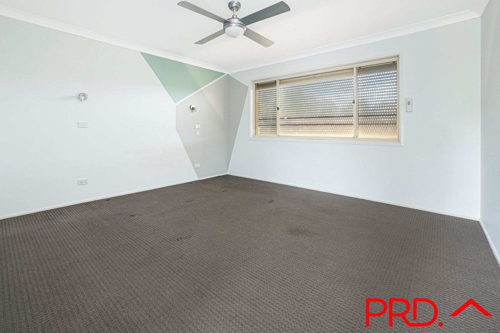 9 Lawson Place TAMWORTH 7