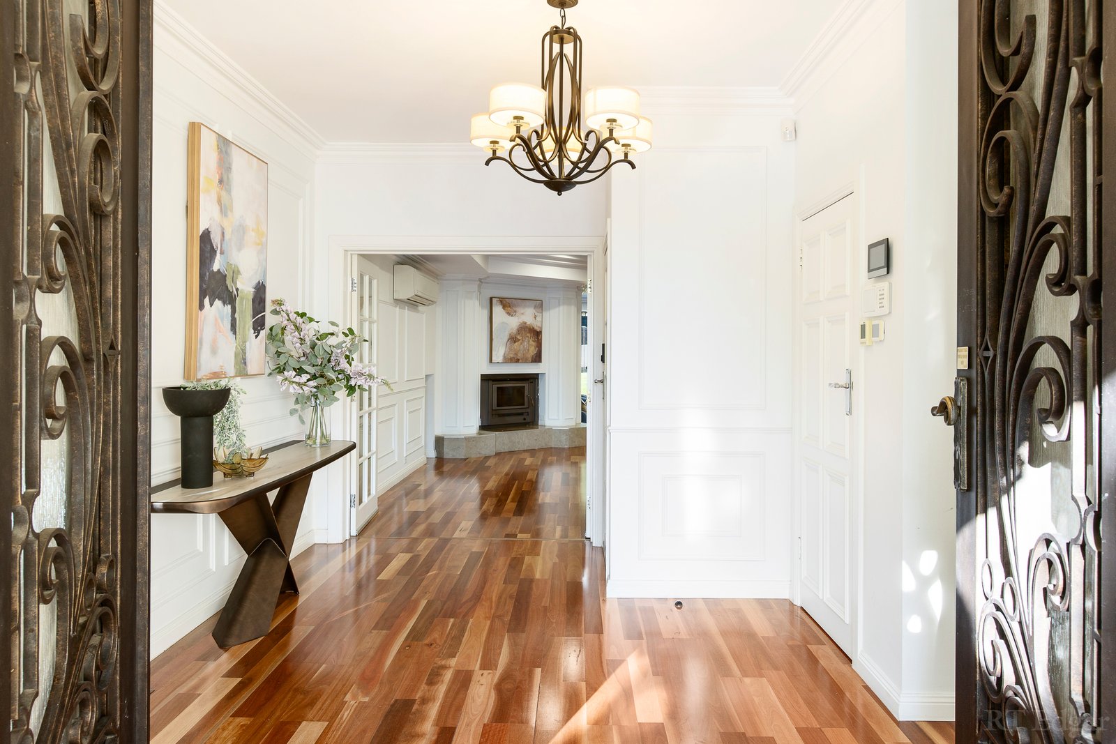 Real Estate and Property in 9 Lempriere Close, Templestowe, VIC