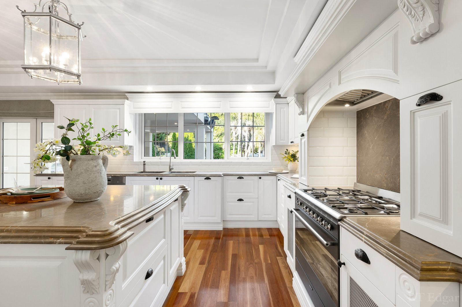 Real Estate and Property in 9 Lempriere Close, Templestowe, VIC