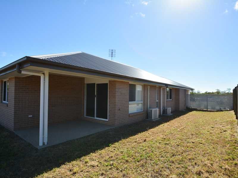 9 Lenthall Street BOYNE ISLAND 8