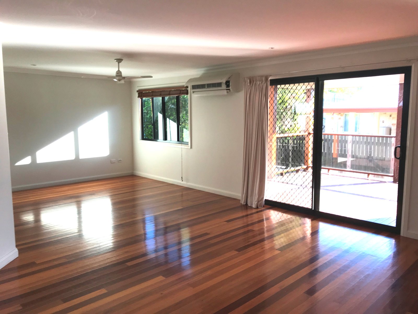 9 Lighthouse Drive BOYNE ISLAND 3