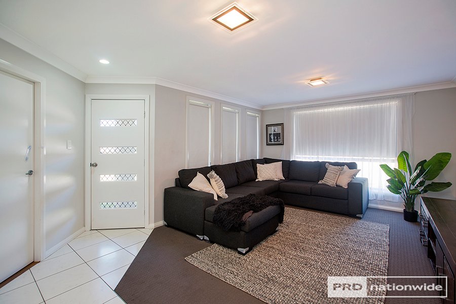 9 Lilly Pilly Court TAMWORTH 2
