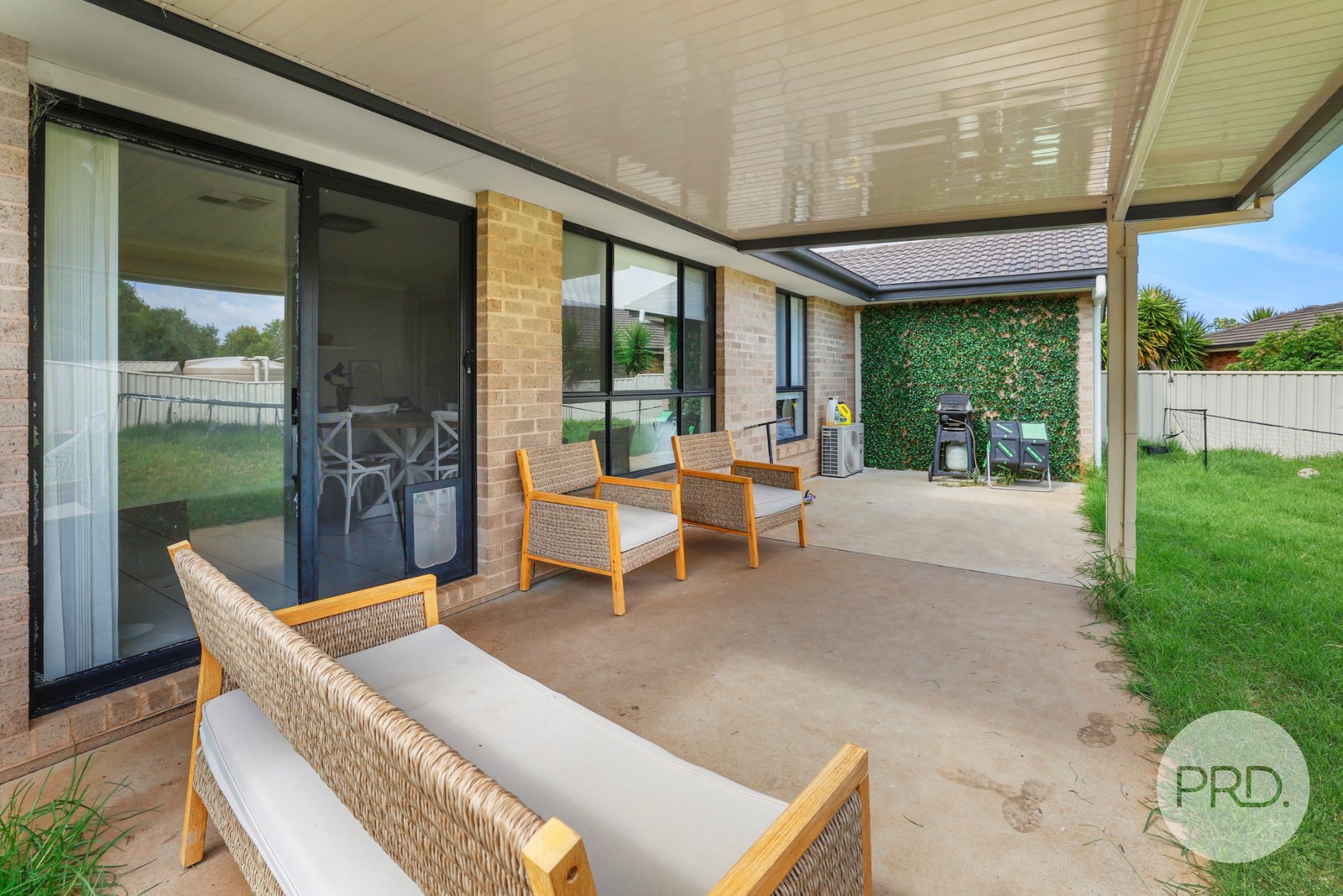 9 Lilly Pilly Court TAMWORTH 14