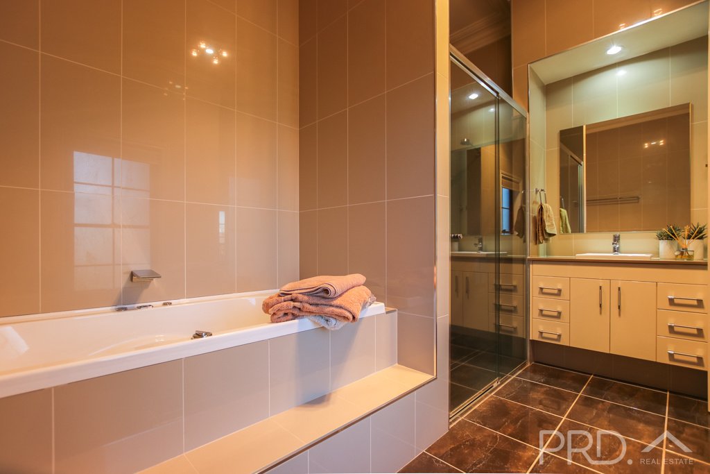 9 Lindbeck Avenue TUMUT 8