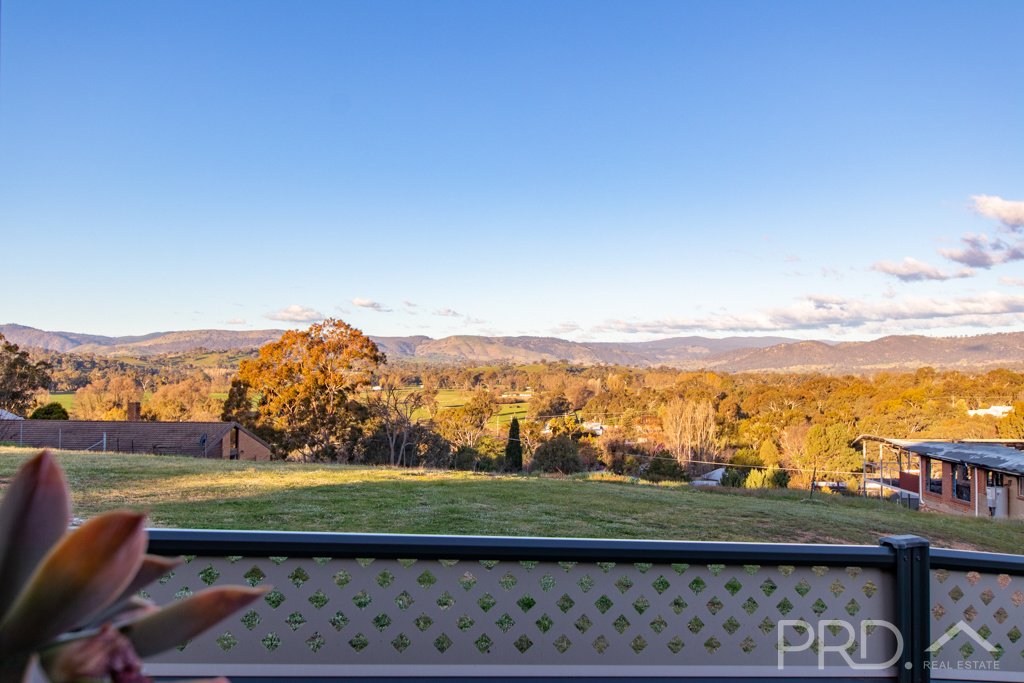 9 Lindbeck Avenue TUMUT 12