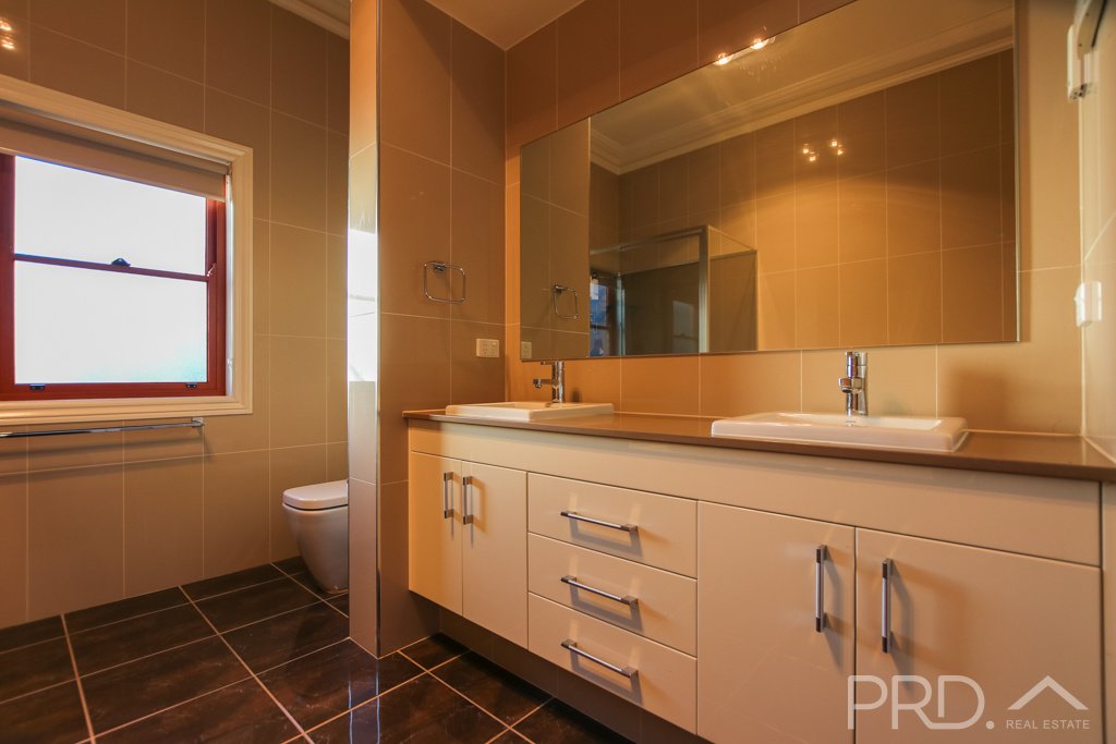 9 Lindbeck Avenue TUMUT 16