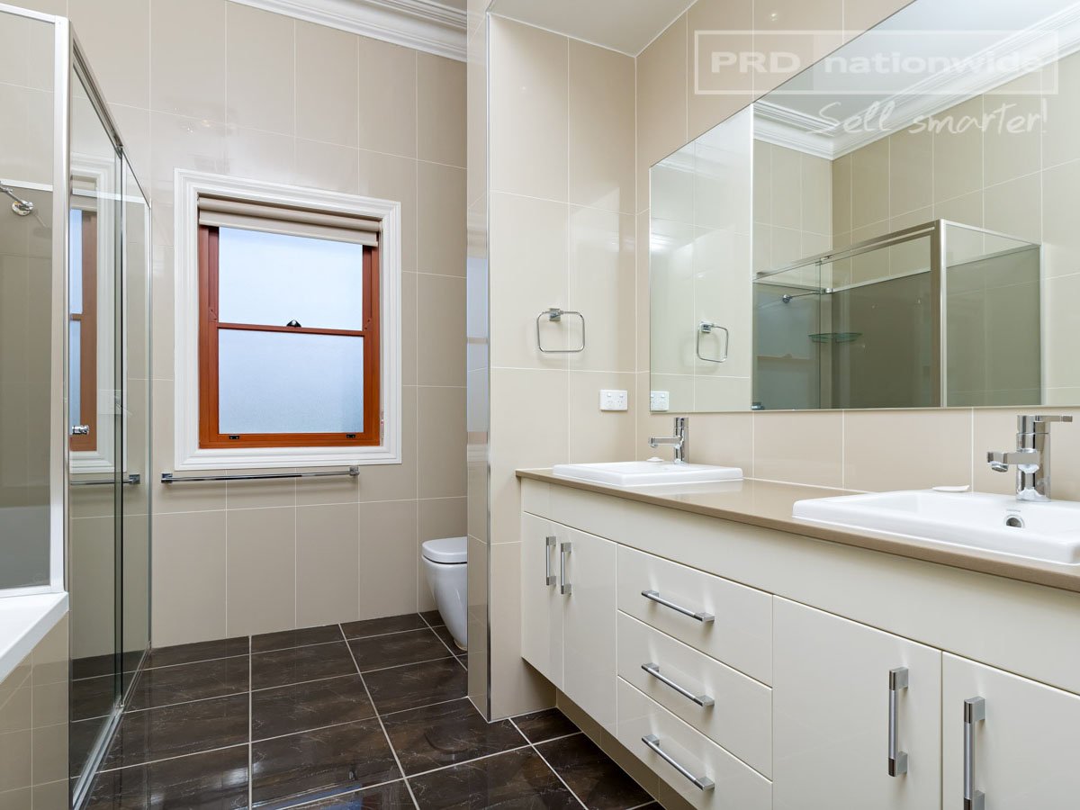 9 Lindbeck Avenue TUMUT 9