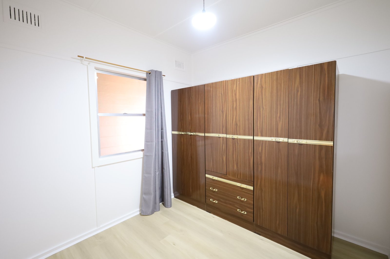 9 Little Brunswick Street ORANGE 5