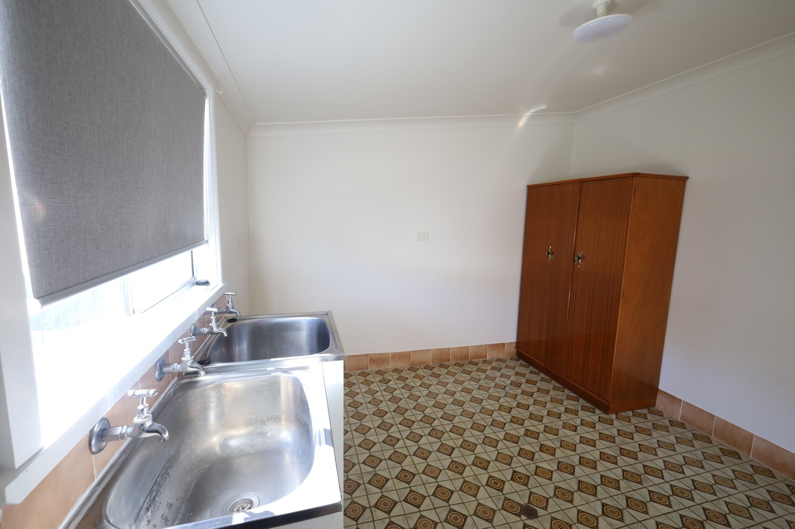 9 Little Brunswick Street ORANGE 8