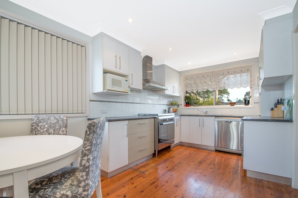 9 Lochview Ave  FARMBOROUGH HEIGHTS 4