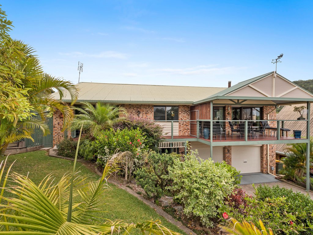 9 Lockyer Close COFFS HARBOUR 21