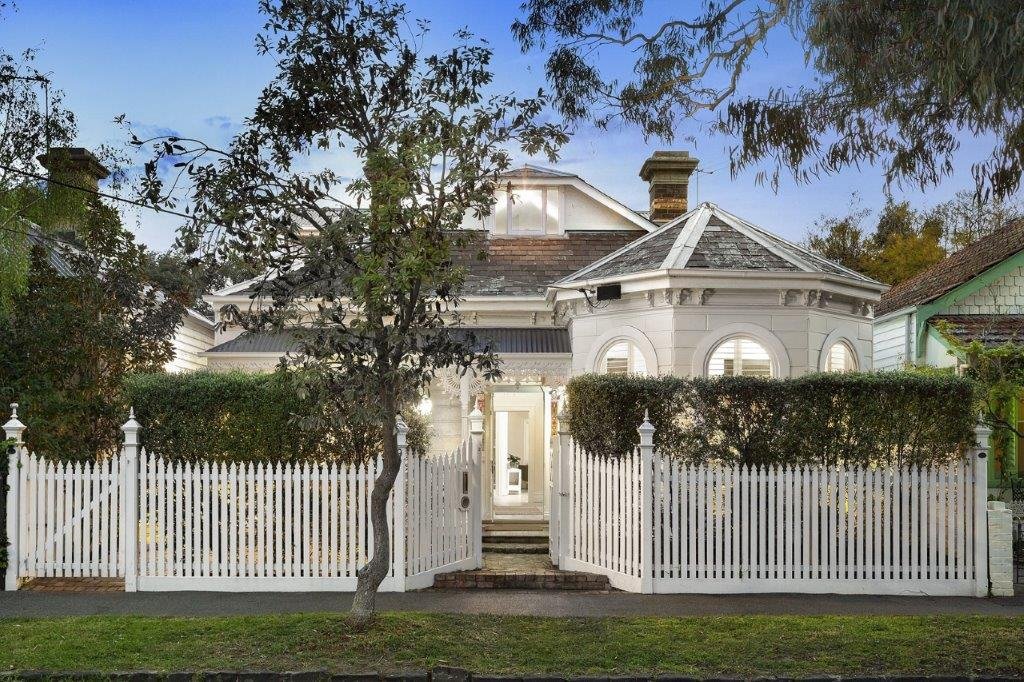 9 Longmore Street, St Kilda West, 3182