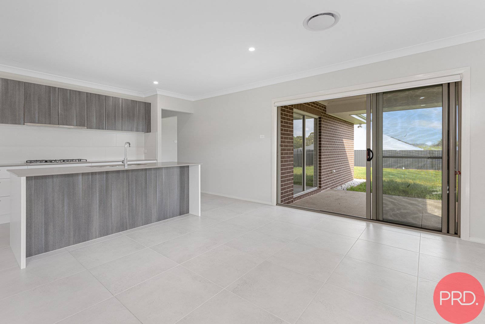 9 Loquat Street LOCHINVAR 9