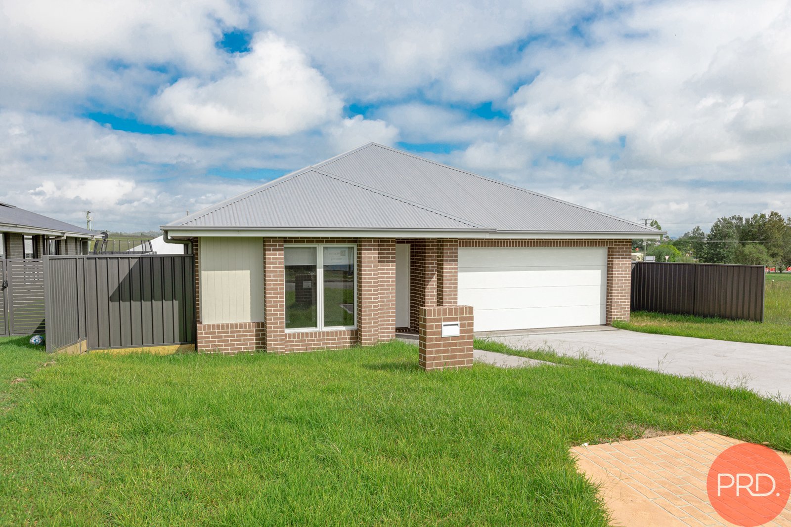 9 Loquat Street LOCHINVAR 22