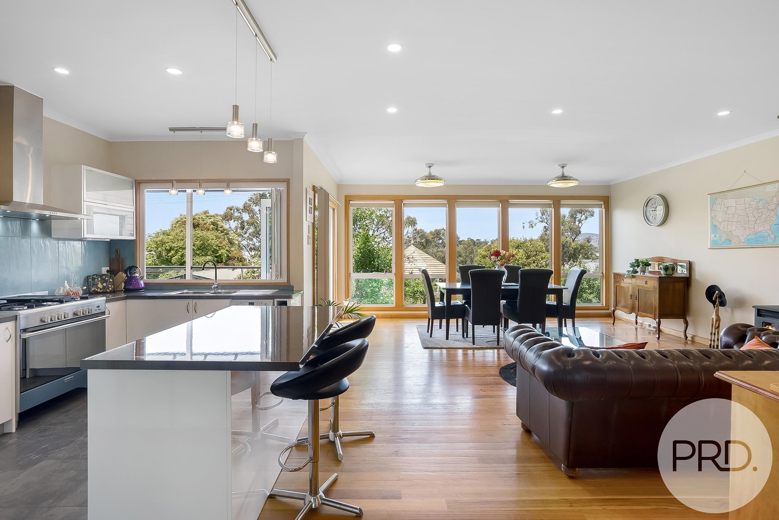 9 Lowestoft Avenue BERRIEDALE 7