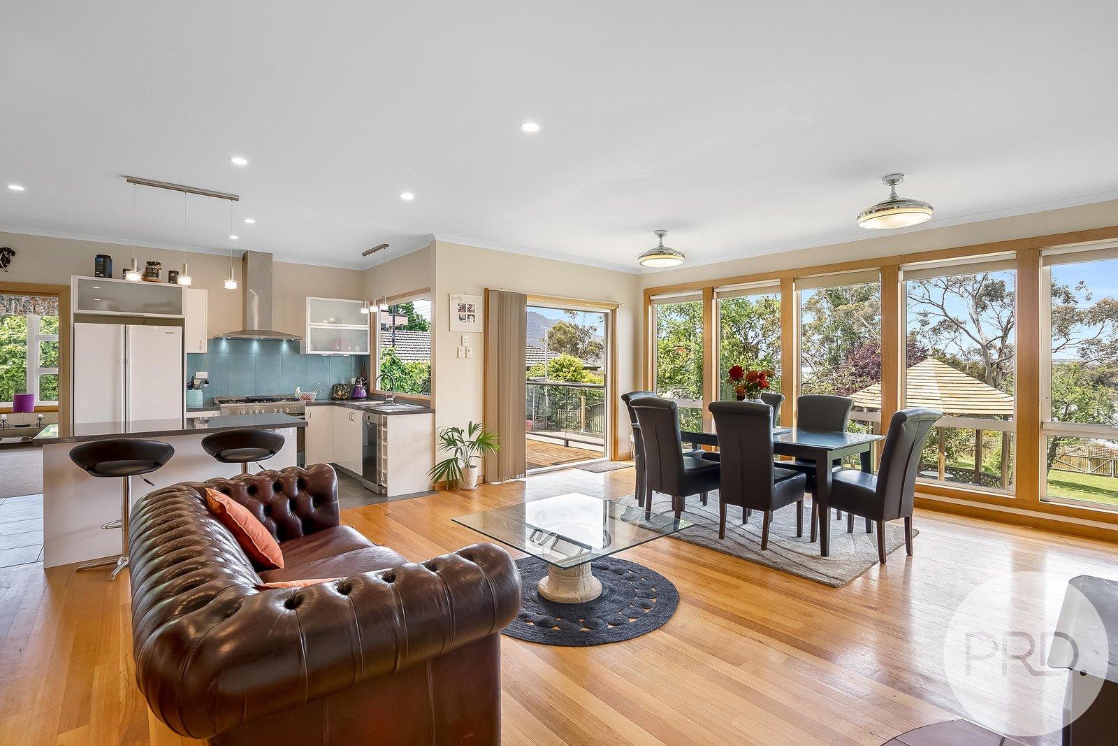 9 Lowestoft Avenue BERRIEDALE 8