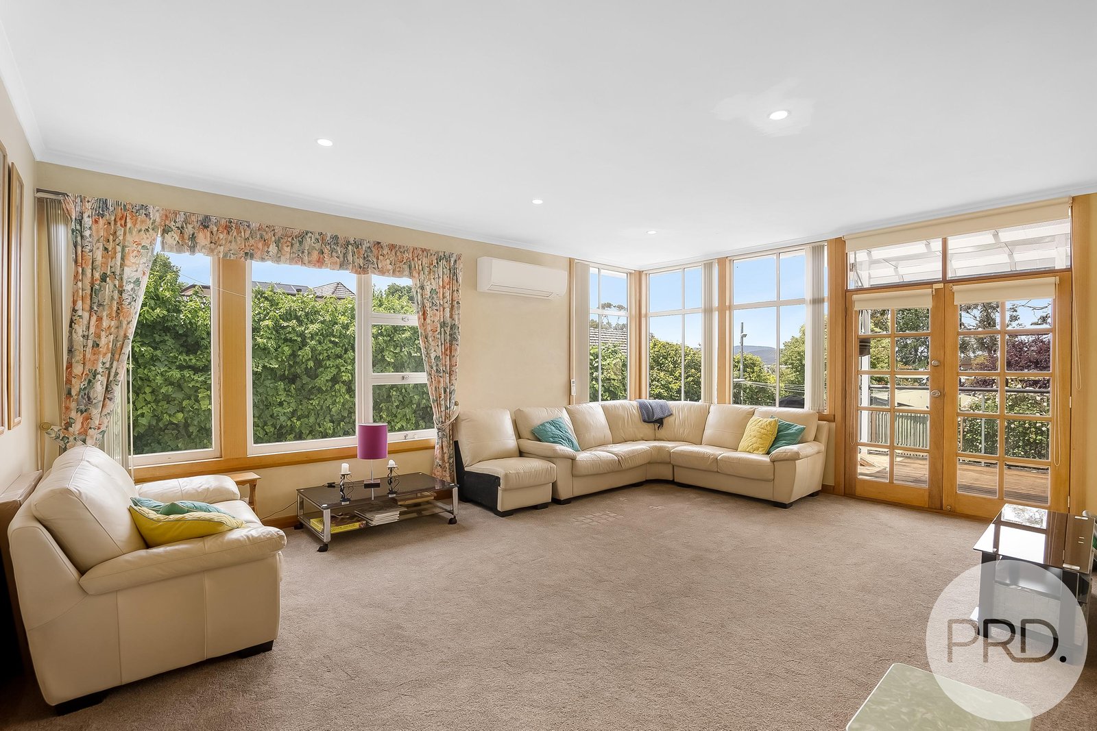 9 Lowestoft Avenue BERRIEDALE 12
