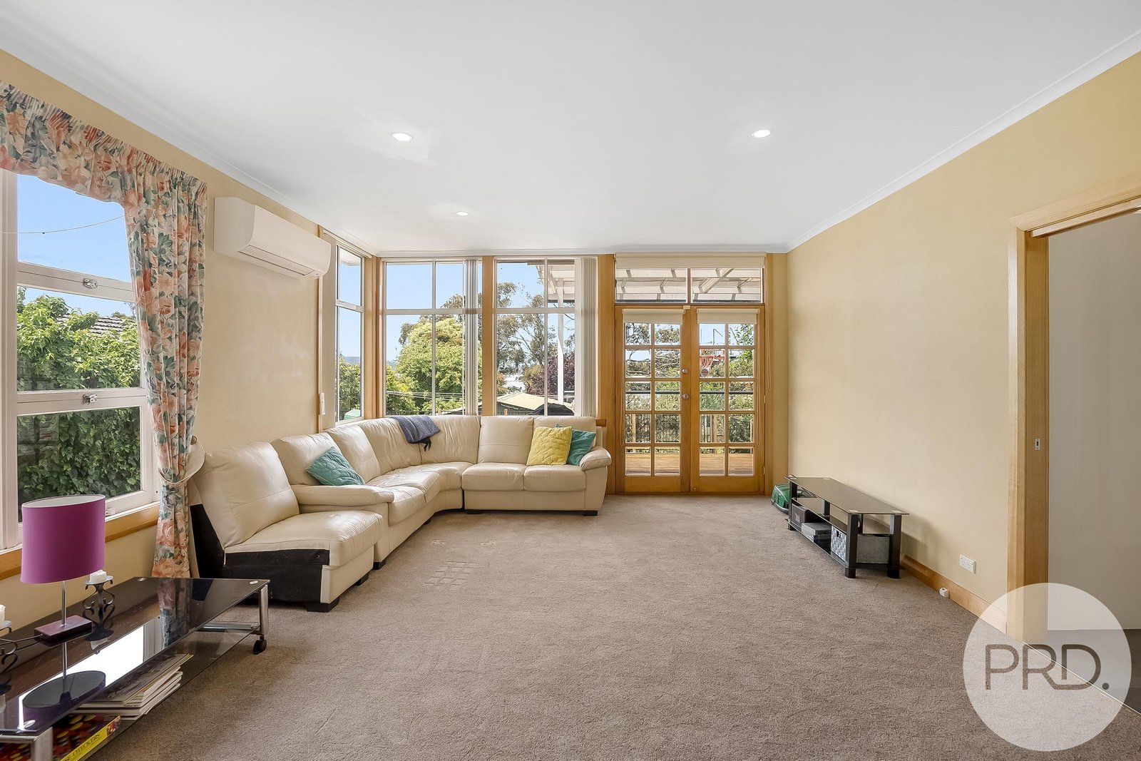 9 Lowestoft Avenue BERRIEDALE 16