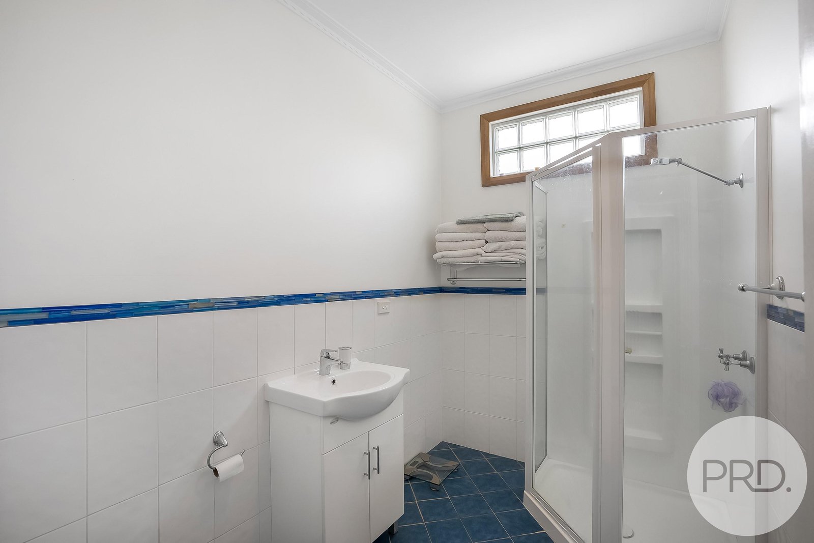 9 Lowestoft Avenue BERRIEDALE 30