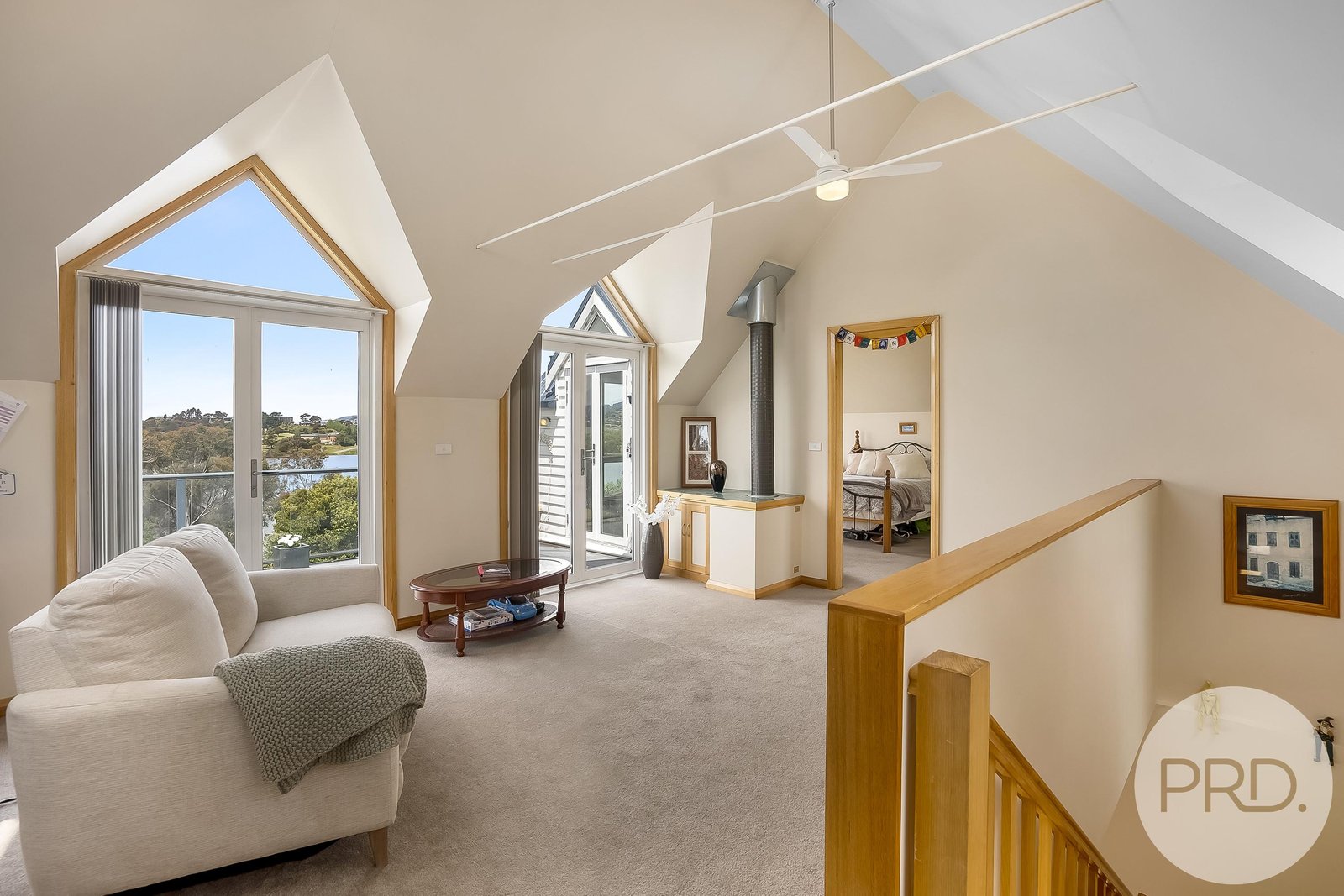 9 Lowestoft Avenue BERRIEDALE 34