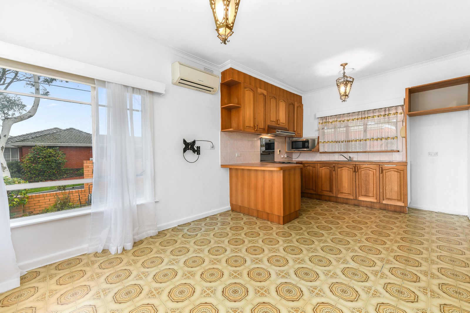 Gallery: 9 Lupin Street