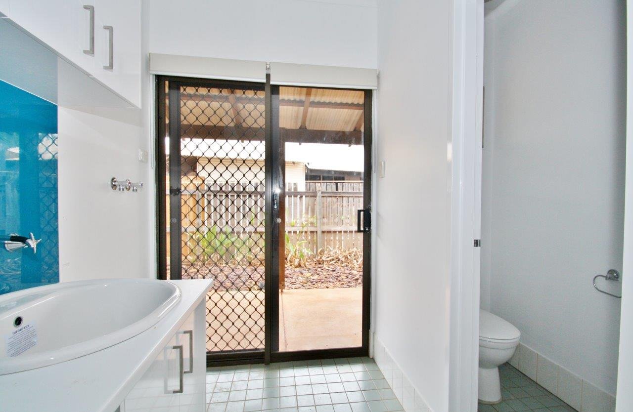 9 Mackie Place CABLE BEACH 6