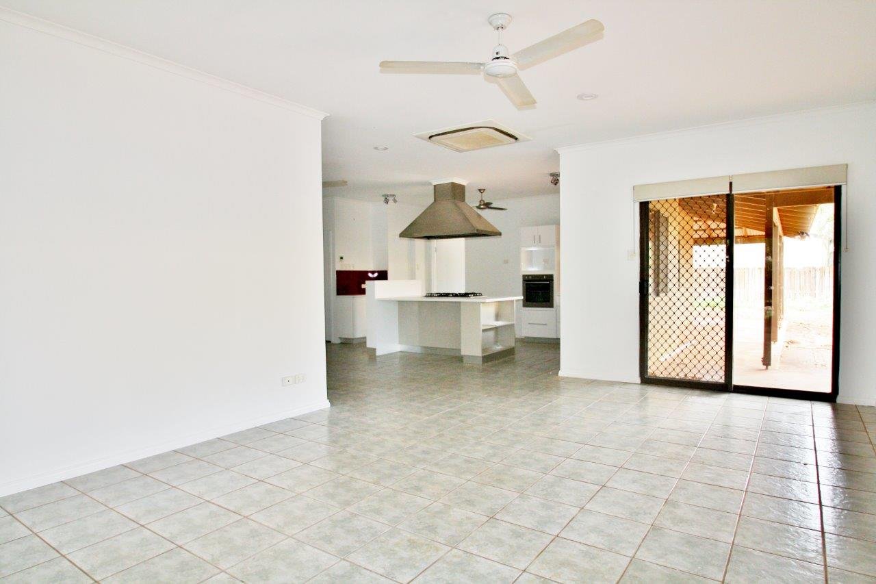 9 Mackie Place CABLE BEACH 8