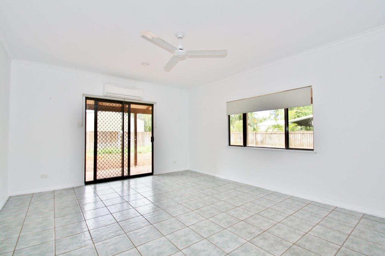 9 Mackie Place CABLE BEACH 11