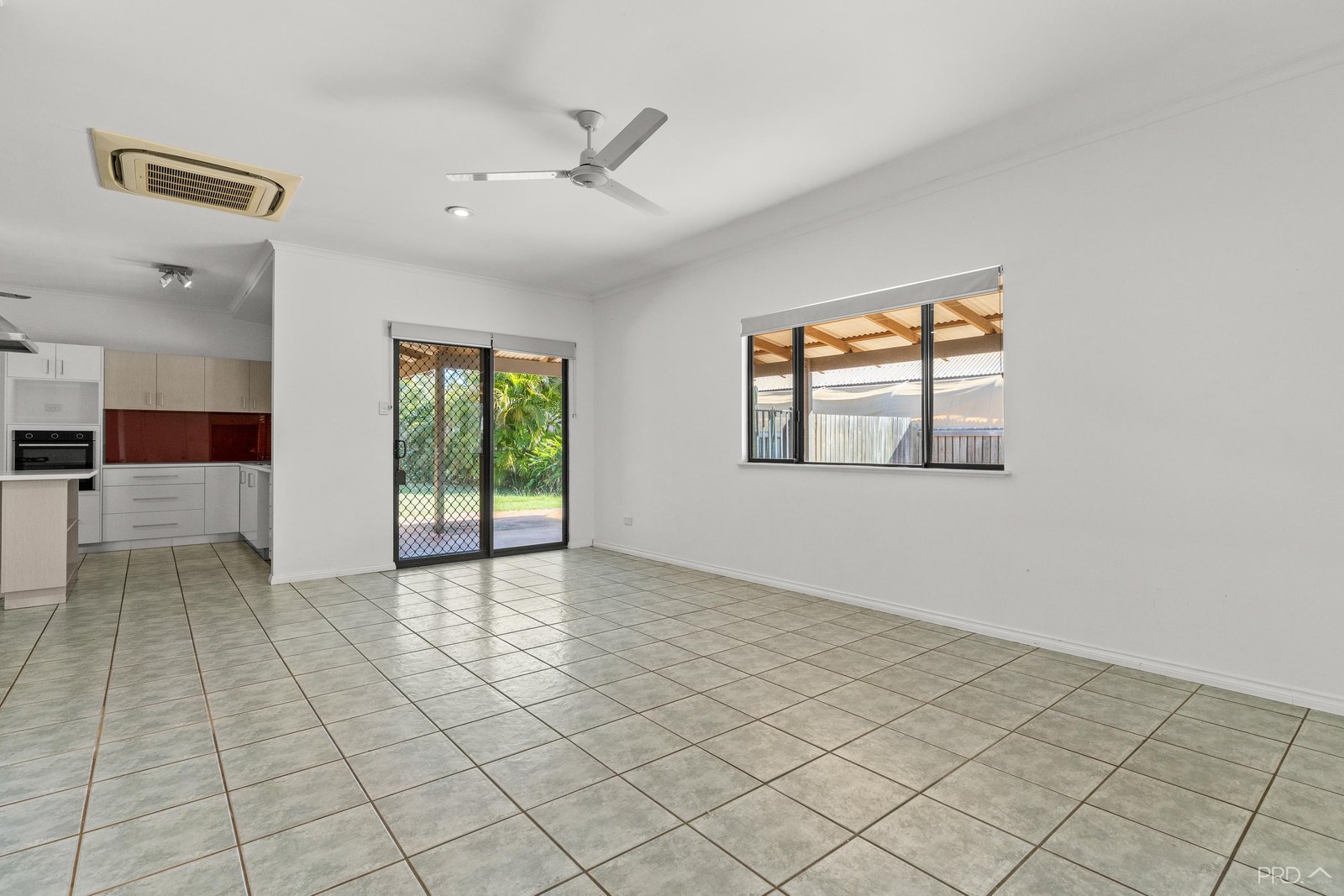 9 Mackie Place CABLE BEACH 18