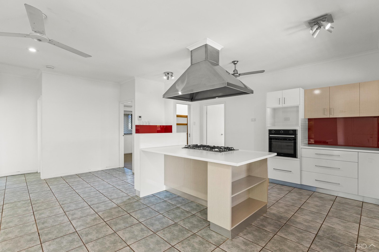 9 Mackie Place CABLE BEACH 19