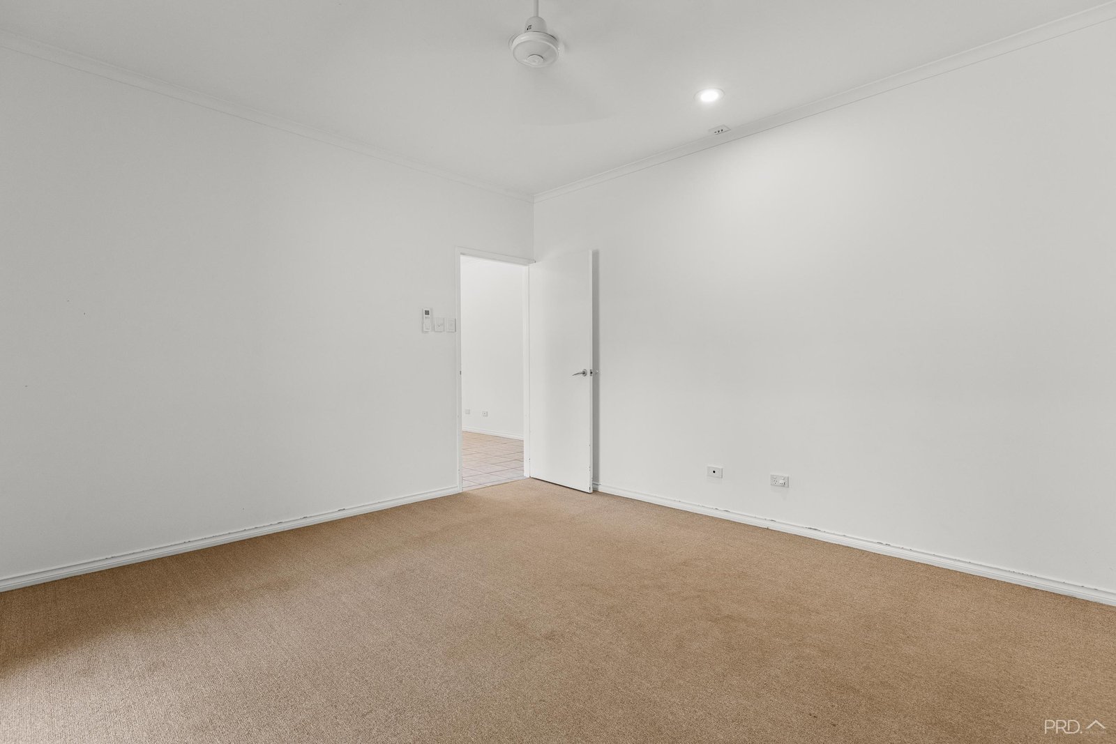 9 Mackie Place CABLE BEACH 24