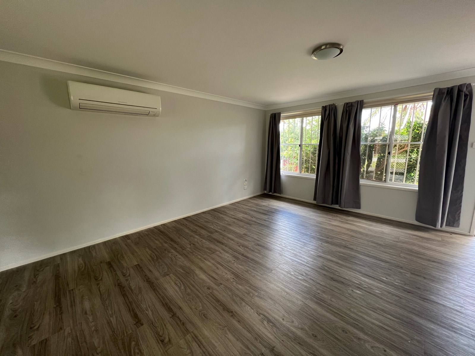 9 Maitland Street TAMWORTH 3