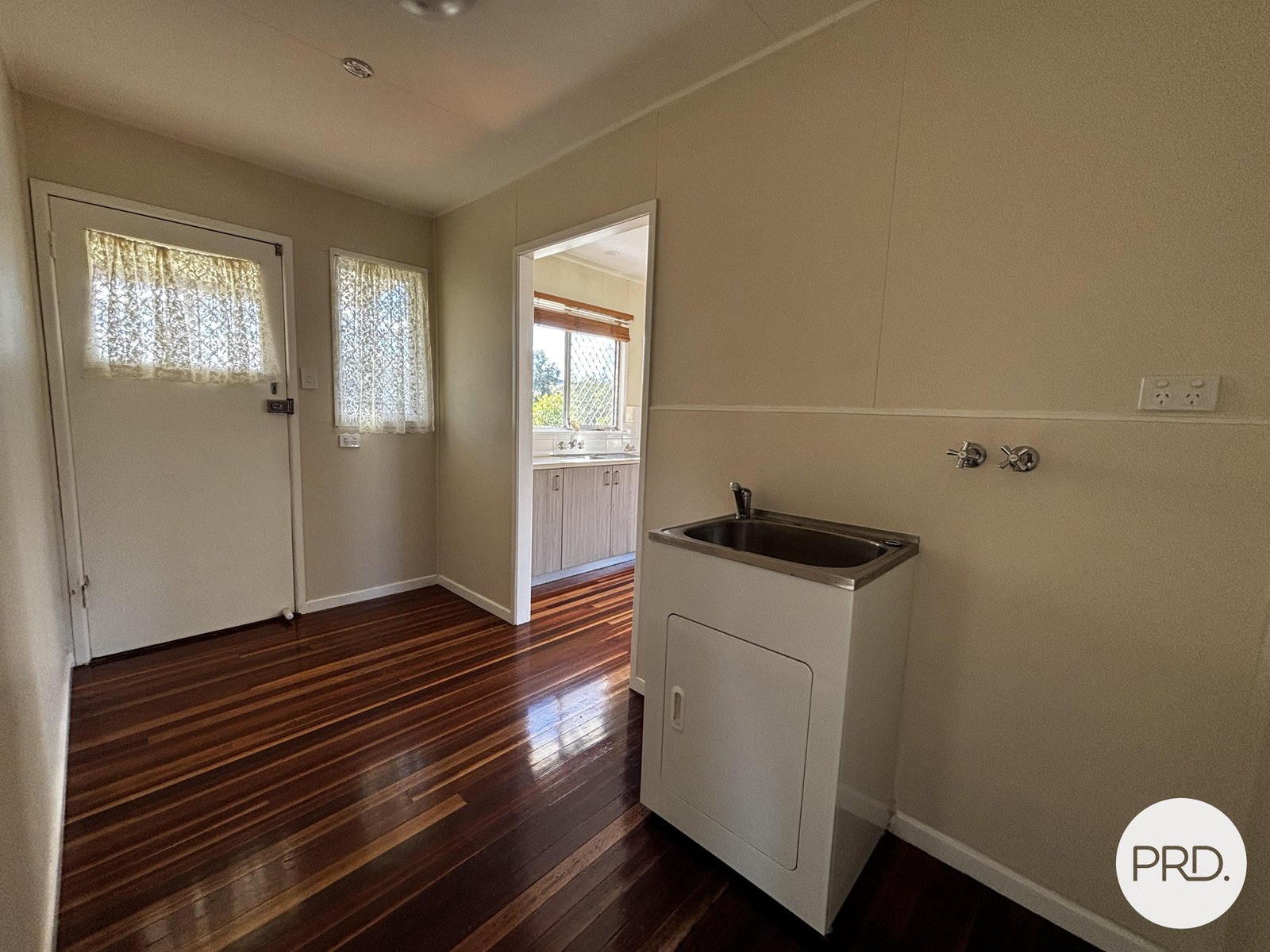 9 Makepeace Street ROSEWOOD 4