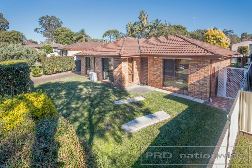 9 Malthus Close THORNTON 2