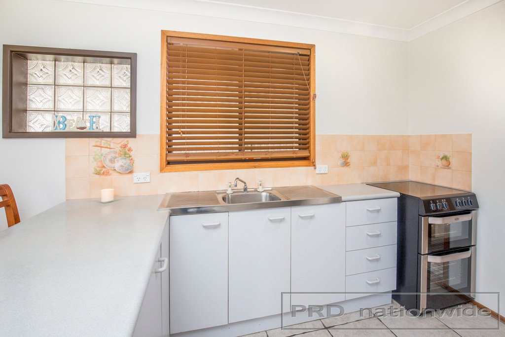 9 Malthus Close THORNTON 5