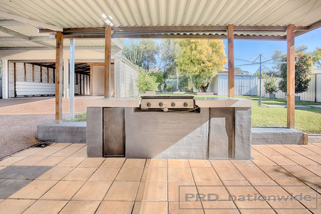 9 Malthus Close THORNTON 6