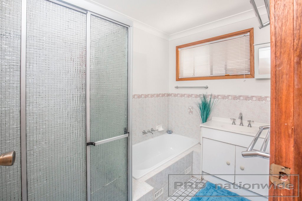9 Malthus Close THORNTON 14