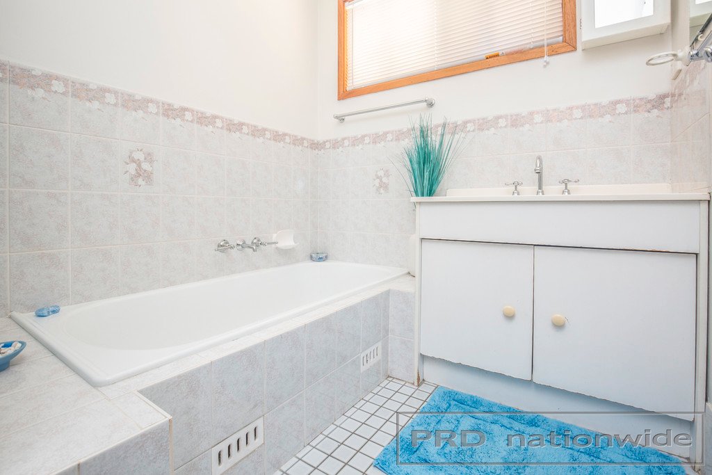 9 Malthus Close THORNTON 16