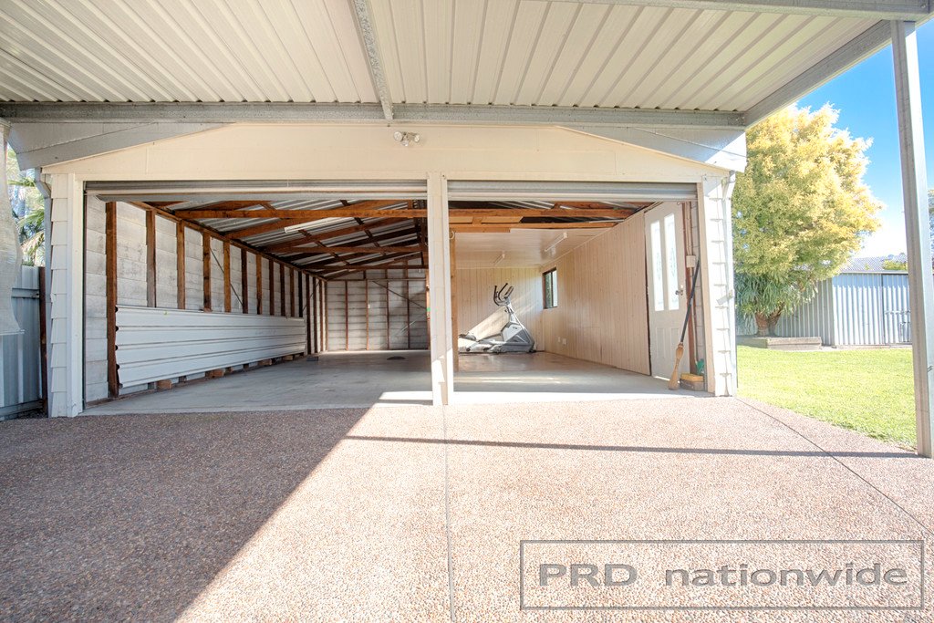 9 Malthus Close THORNTON 24